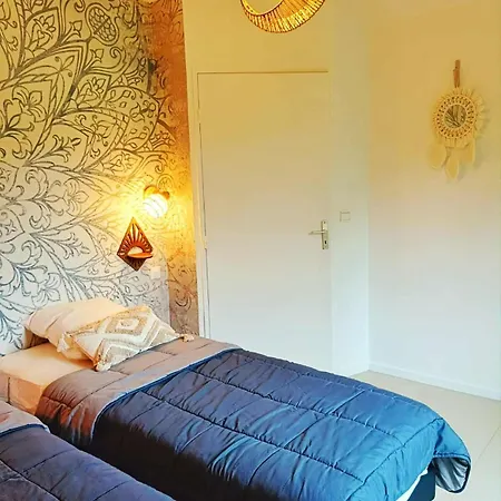 Riviere Et 4 Etoiles - Auvergne - Cantal Su Nyaraló *