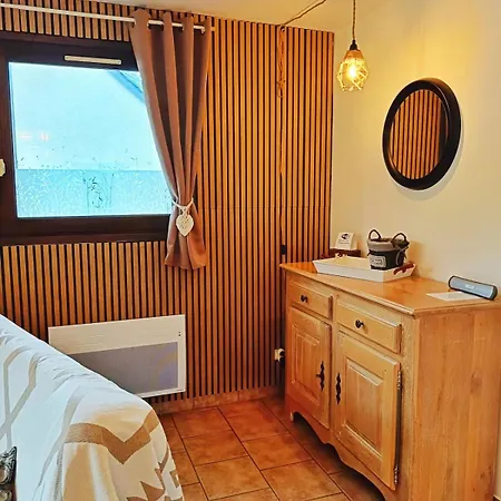 Riviere Et 4 Etoiles - Auvergne - Cantal Su Tatil Evi