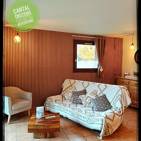 Riviere Et 4 Etoiles - Auvergne - Cantal Su Semesterbostad